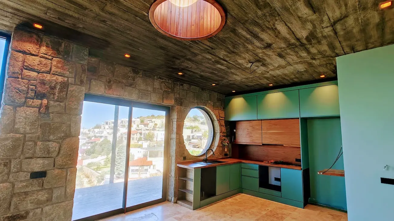 Fitted kitchen